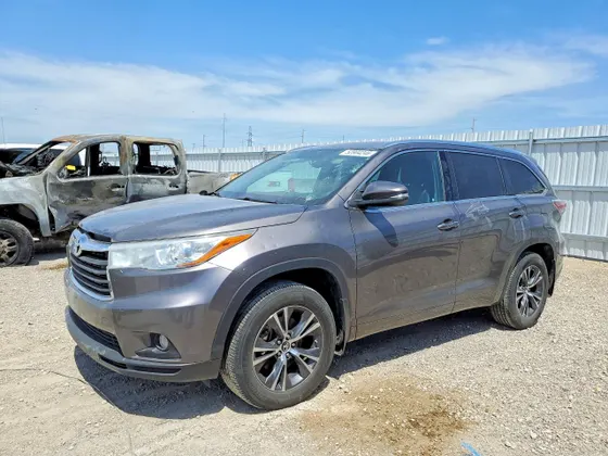 2016 Toyota Highlander XLE