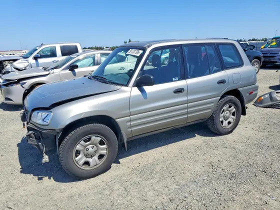 2000 Toyota RAV4