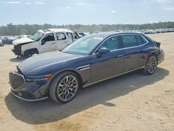 2025 Genesis G90 e-SC