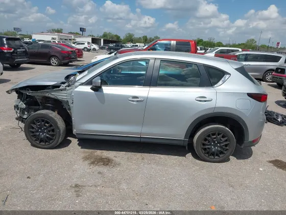 2017 Mazda CX-5 Sport