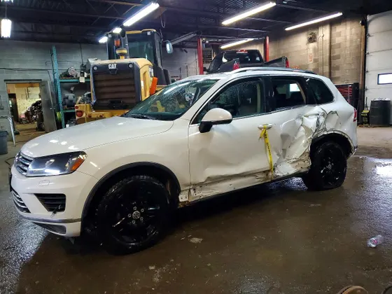 2015 Volkswagen Touareg Lux