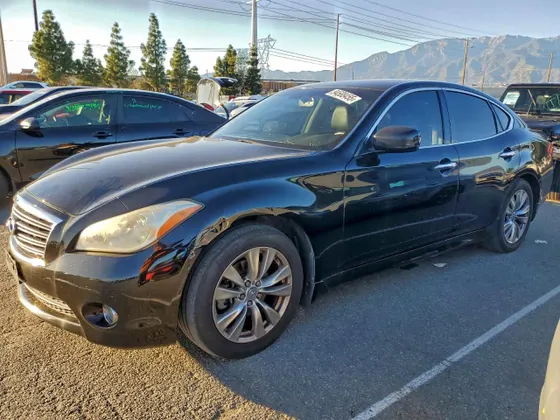 2012 INFINITI M35h Hybrid