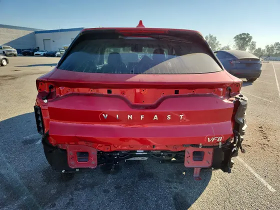 2024 VinFast VF 8 Eco