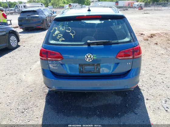 2017 Volkswagen Golf SportWagen S