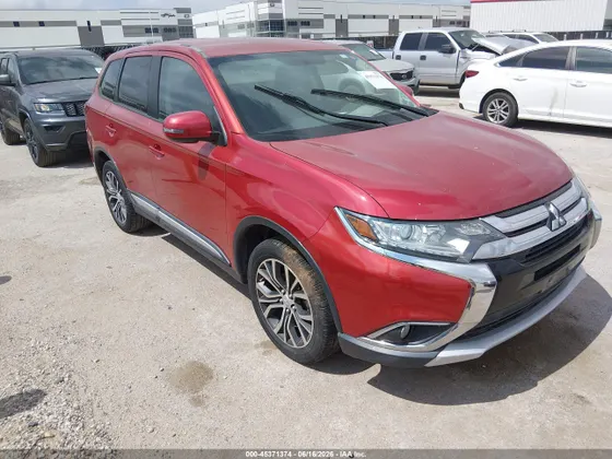 2016 Mitsubishi Outlander SE
