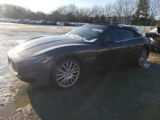 2016 Maserati GranTurismo Convertible Sport