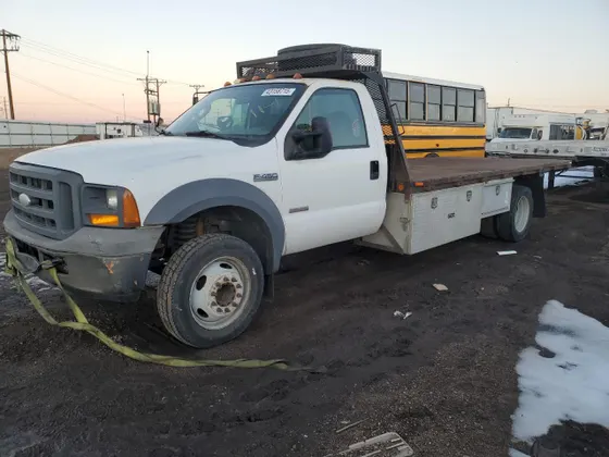 2005 Ford Super Duty F-450 DRW XL