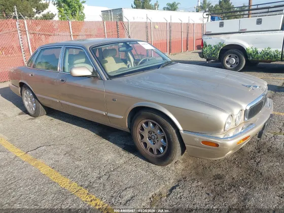 2000 Jaguar XJ