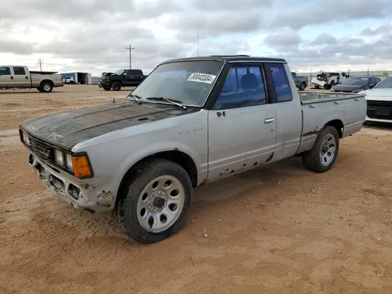 1982 Datsun 720 Pickup KING CAB