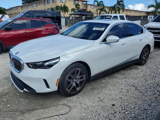 2024 BMW i5 eDrive40