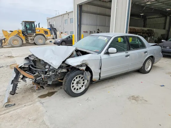 2001 Ford Crown Victoria LX