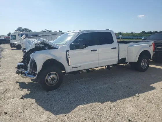 2025 Ford Super Duty F-350 DRW XL