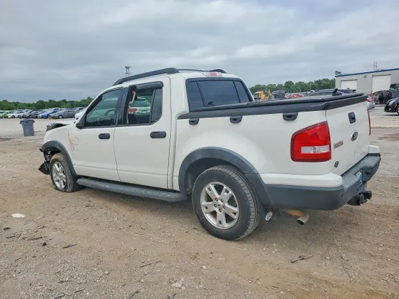 2010 Ford Explorer Sport Trac XLT