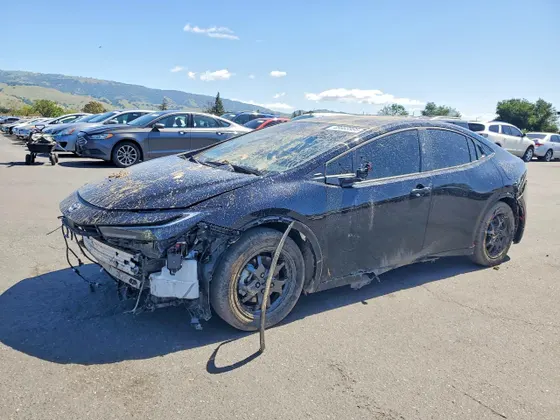 2026 Toyota Prius Plug-In Hybrid SE