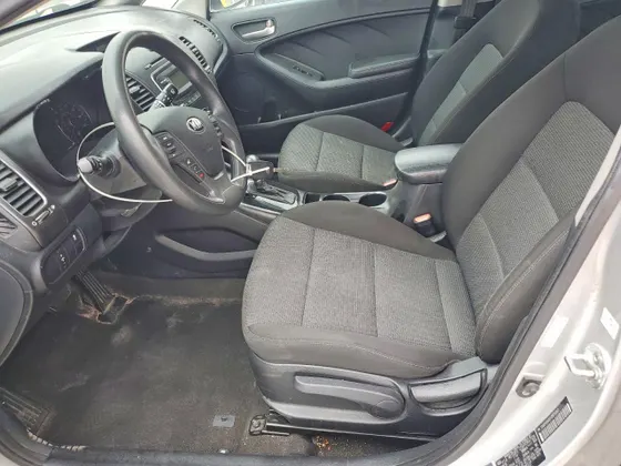 2017 Kia Forte5 LX