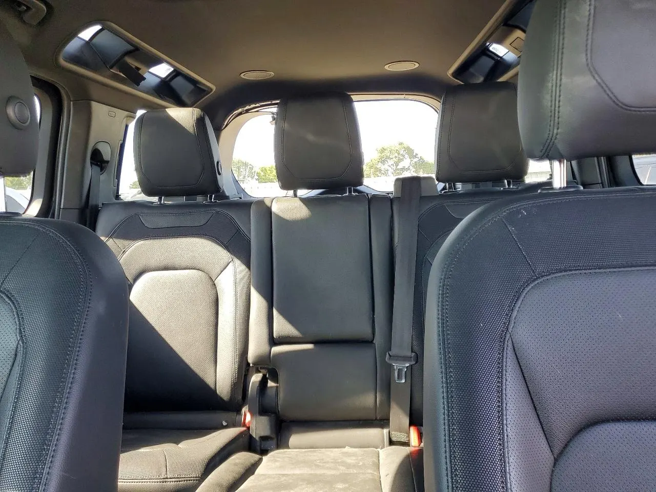 2023 Land Rover Defender X-Dynamic SE