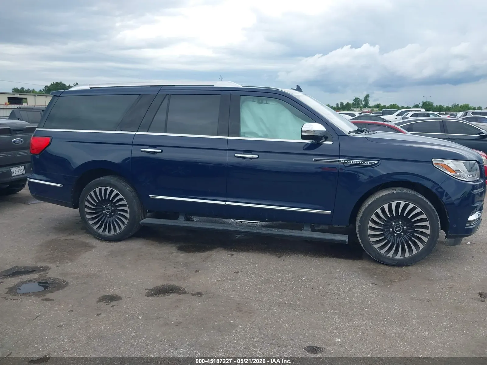 2019 Lincoln Navigator L Black Label
