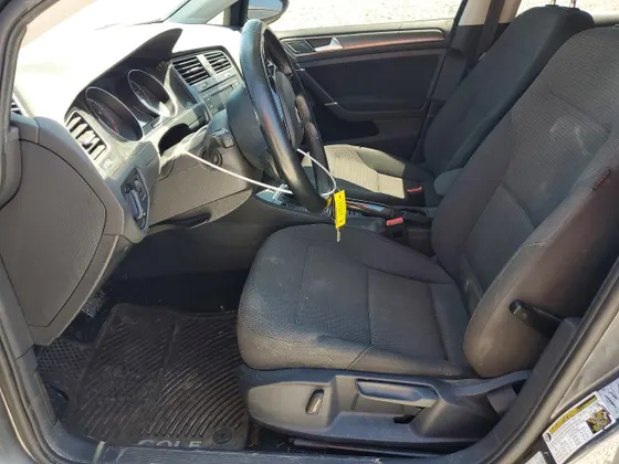 2019 Volkswagen Golf SportWagen S