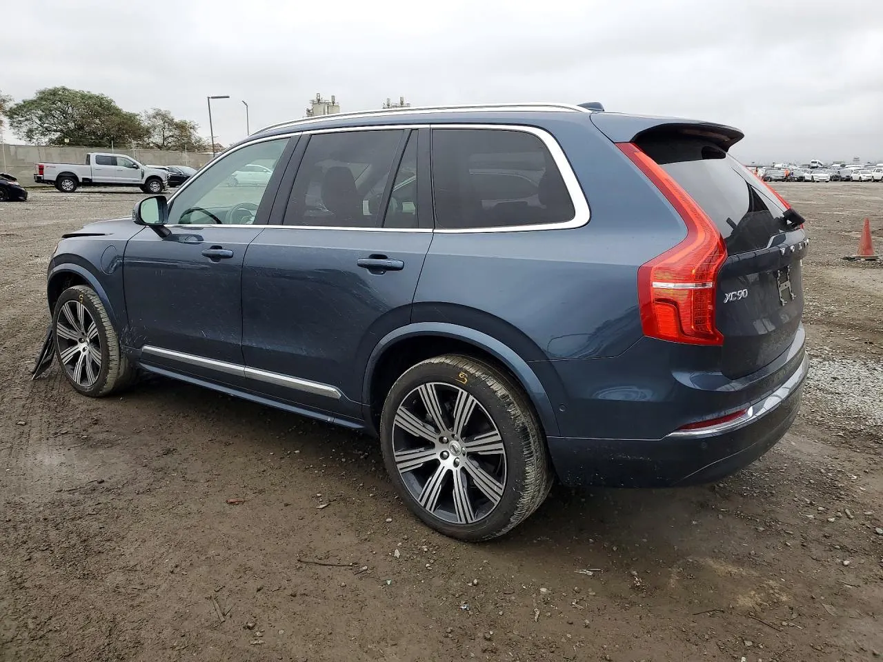 2025 Volvo XC90 Plug-In Hybrid Plus