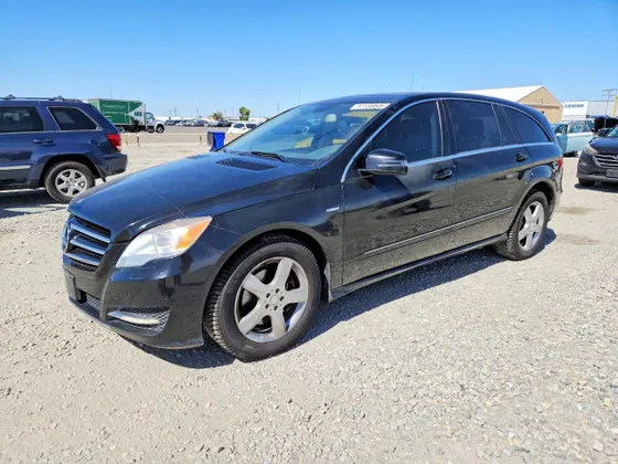 2011 Mercedes-Benz R-Class R 350 BlueTEC