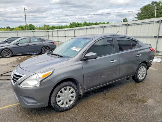 2016 Nissan Versa S