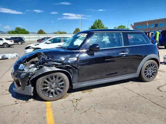 2017 MINI Hardtop 2 Door Cooper