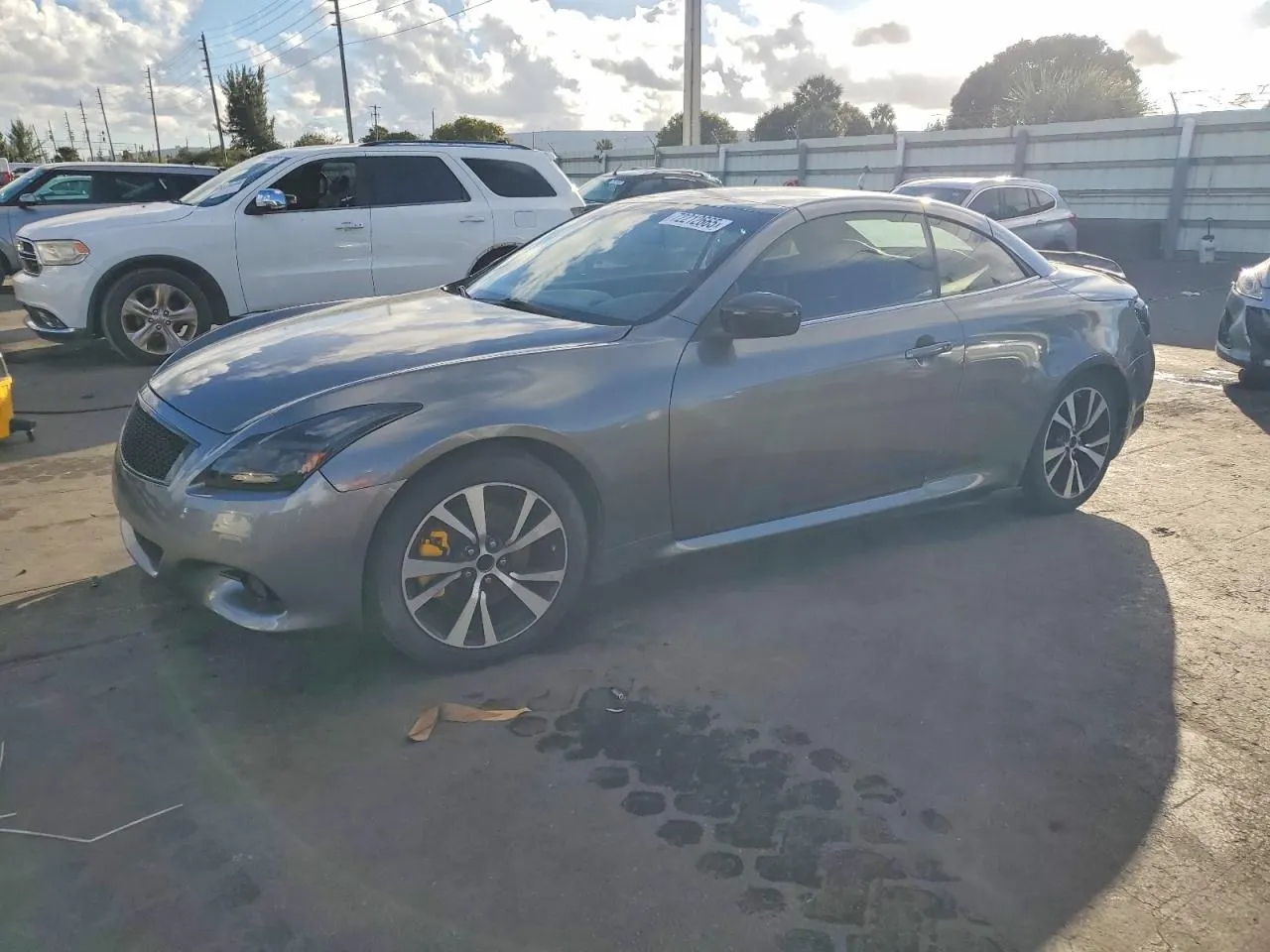 2015 INFINITI Q60 Convertible