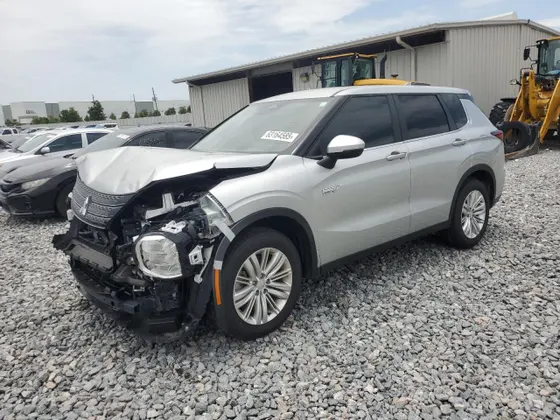 2024 Mitsubishi Outlander PHEV SE