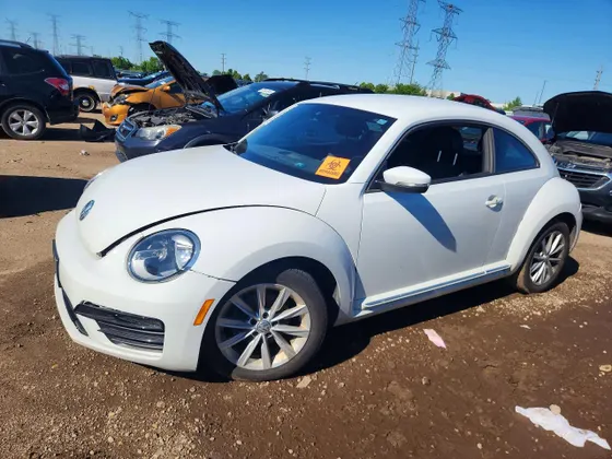 2018 Volkswagen Beetle S