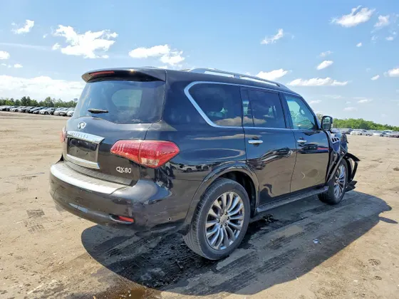 2017 INFINITI QX80