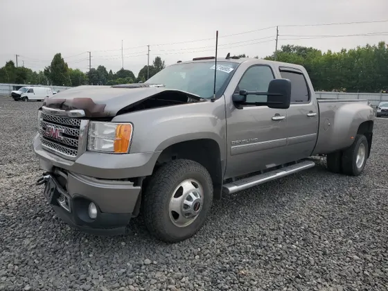 2014 GMC Sierra 3500HD Denali