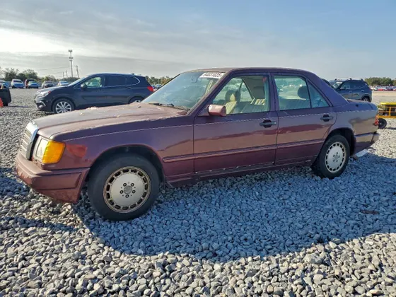 1987 Mercedes-Benz 300 Series 300E
