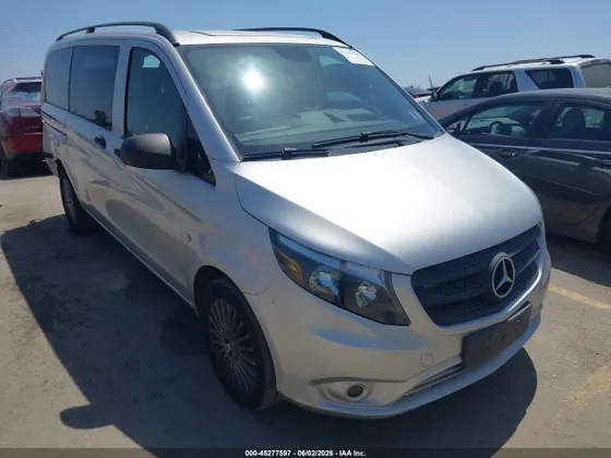 2017 Mercedes-Benz Metris Passenger Van
