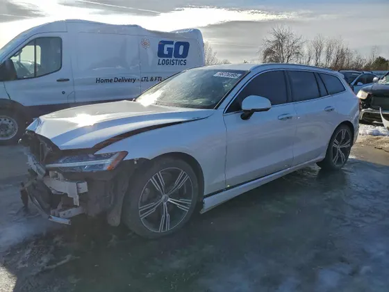 2020 Volvo V60 T6 INSCRIPTION
