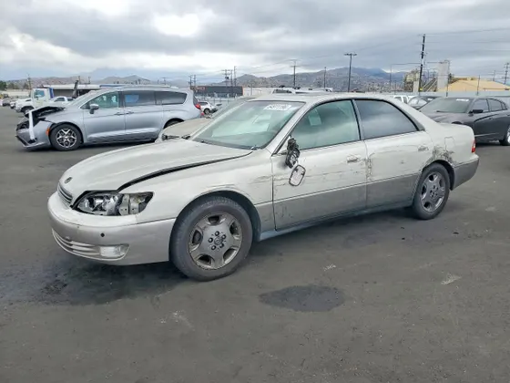 2001 Lexus ES 300 ES