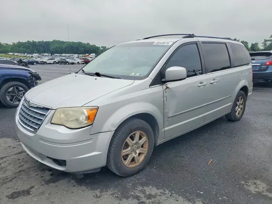 2009 Chrysler Town & Country Touring