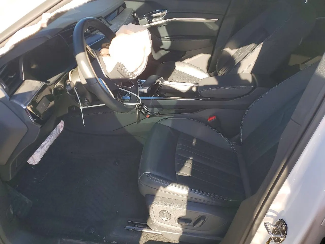 2024 Audi Q8 e-tron Sportback S line Premium