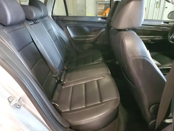 2011 Volkswagen Jetta SportWagen TDI