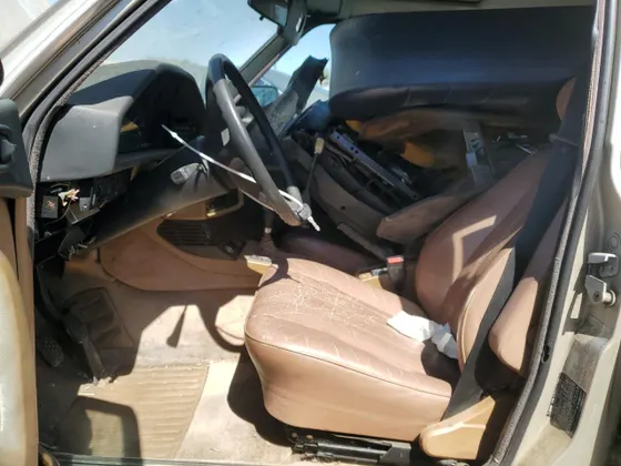 1986 BMW 528 - 533 - 633 - 733 528E