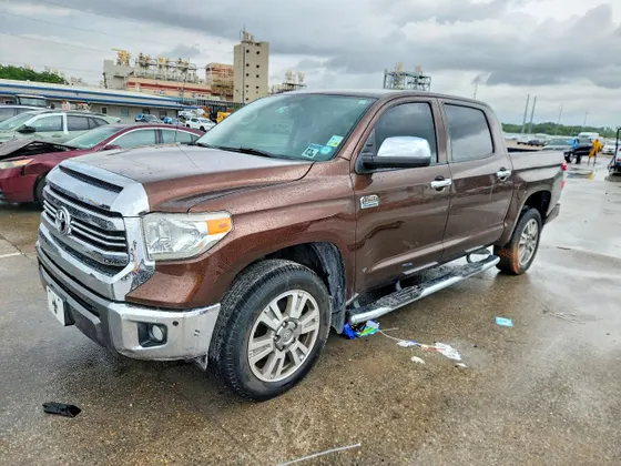2017 Toyota Tundra 2WD Platinum