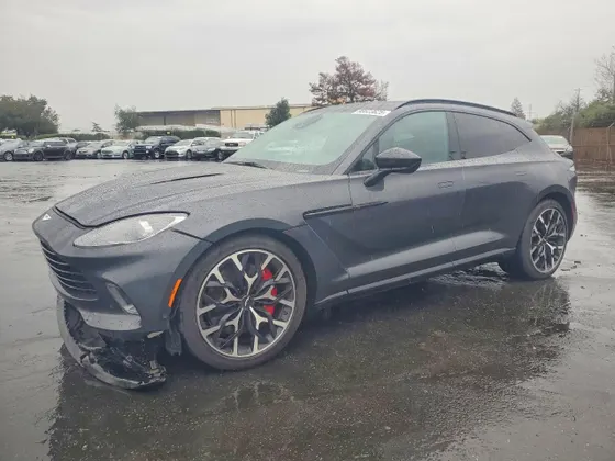 2021 Aston Martin DBX