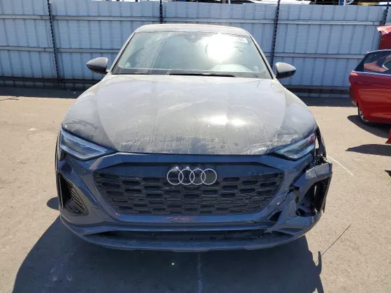 2024 Audi Q8 e-tron Sportback S line Premium Plus