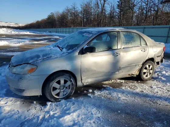 2004 Toyota Corolla LE