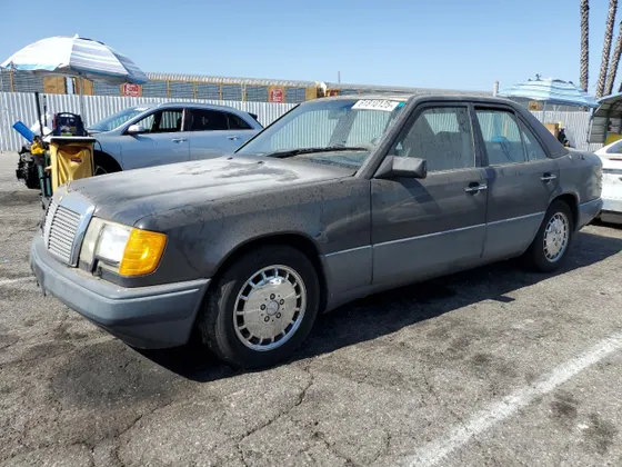 1992 Mercedes-Benz 300 Series 300E