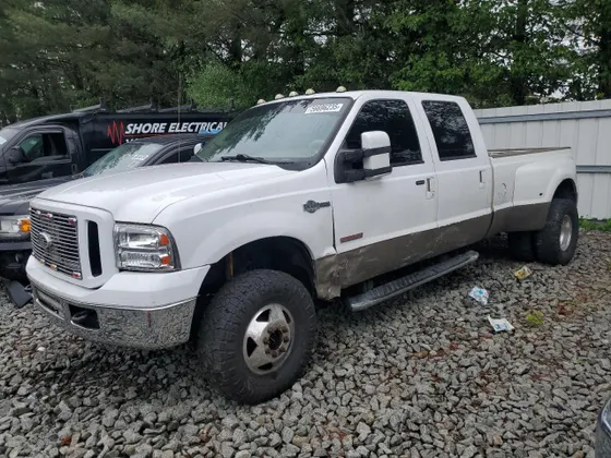 2004 Ford Super Duty F-350 DRW XL