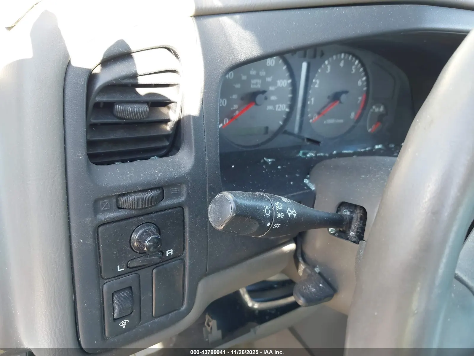 2001 INFINITI G20 Luxury