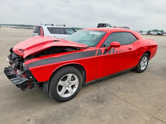 2010 Dodge Challenger SE