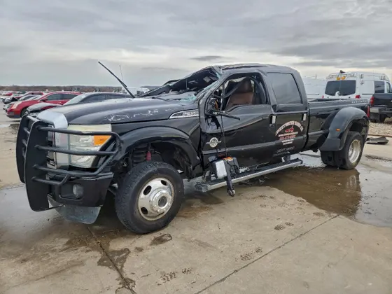 2016 Ford Super Duty F-350 DRW Platinum