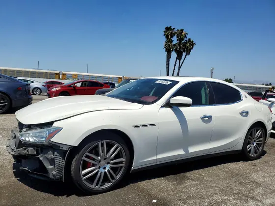 2017 Maserati Ghibli