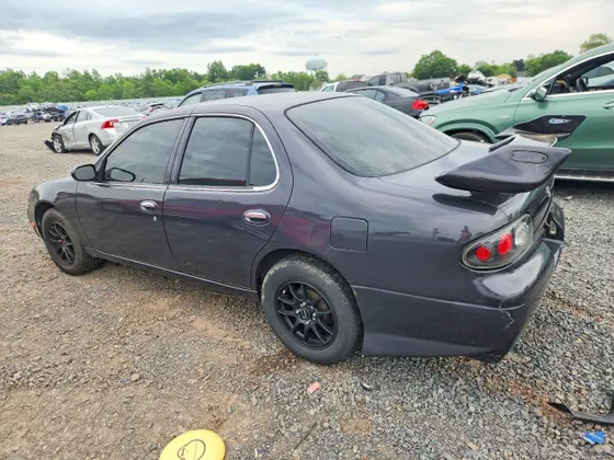 1997 Nissan Altima XE
